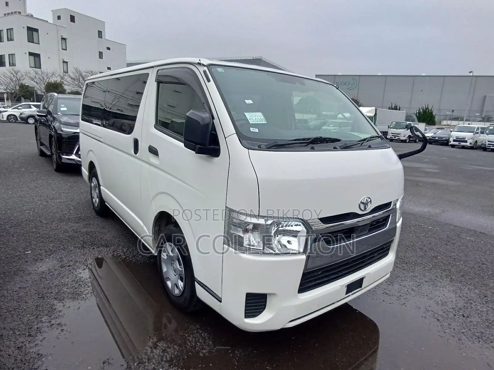 Toyota Hiace GL White 360° 2022