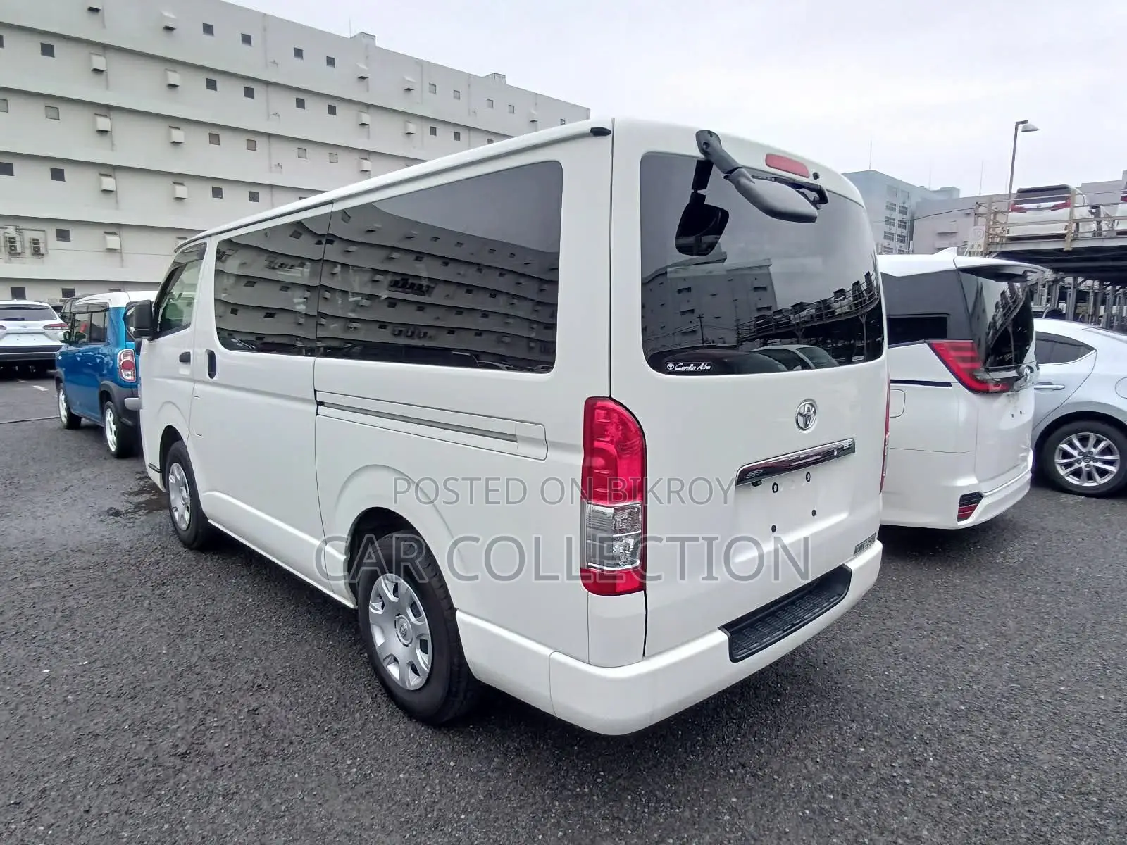 Toyota Hiace GL White 360° 2022