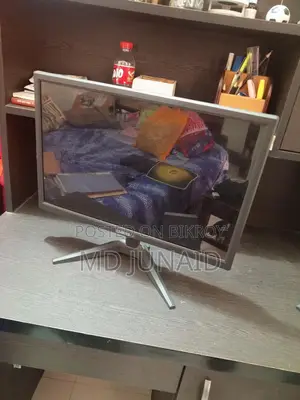 সব ক্যাবল সাথে পাবেন। মনিটরের অবস্থা ভালো নয়।