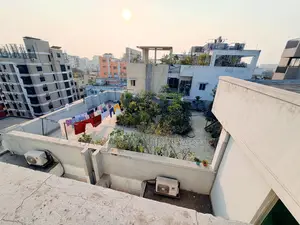 লালমাটিয়া ব্লক B তে চতুর্থ তলায় Parking সহ 1420 SFT Flat বিক্রি