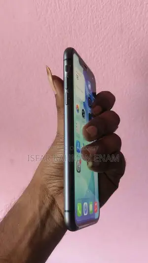 Apple iPhone 11 (Used)