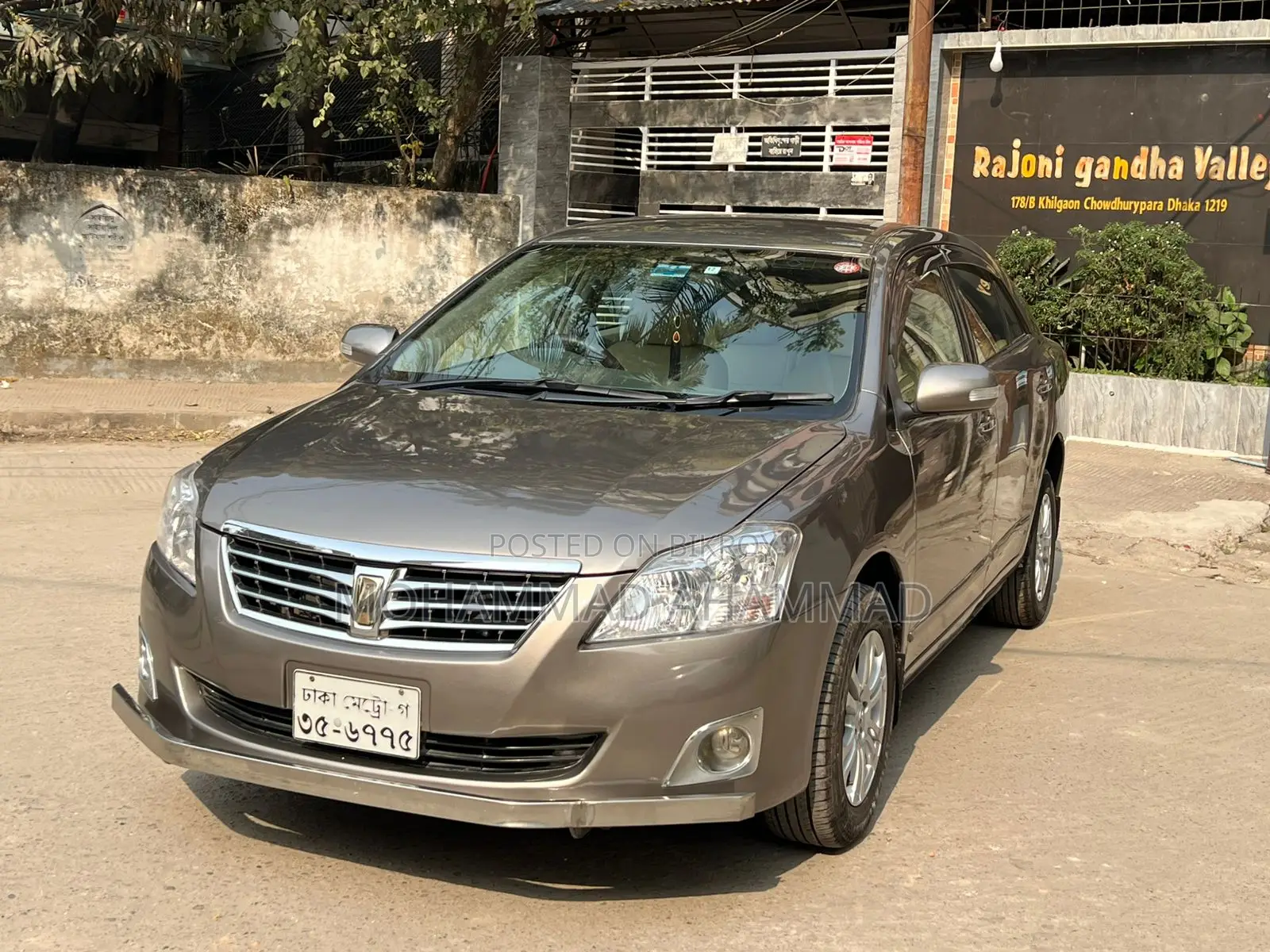 Toyota Premio . 2010