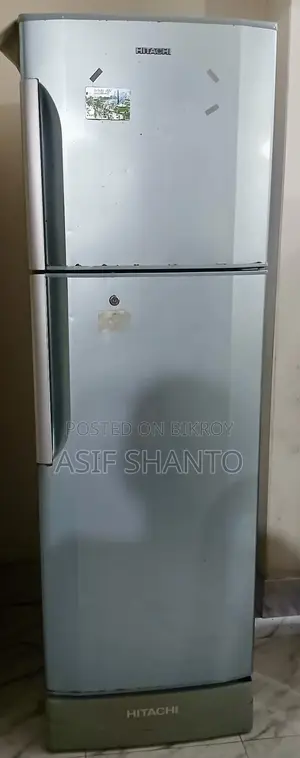 ফ্রেশ কন্ডিশনে হিটাচি ফ্রিজ