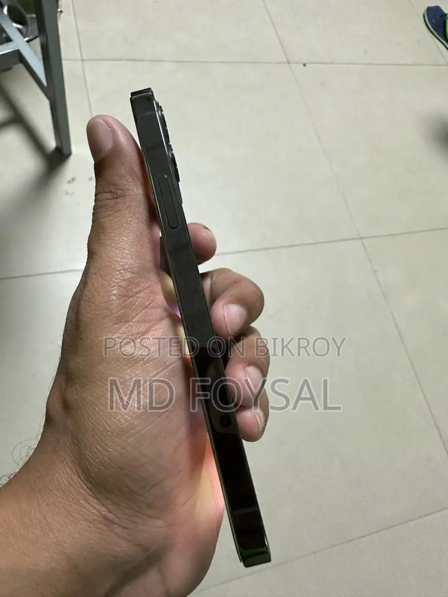 Apple iPhone 12 Pro (Used)
