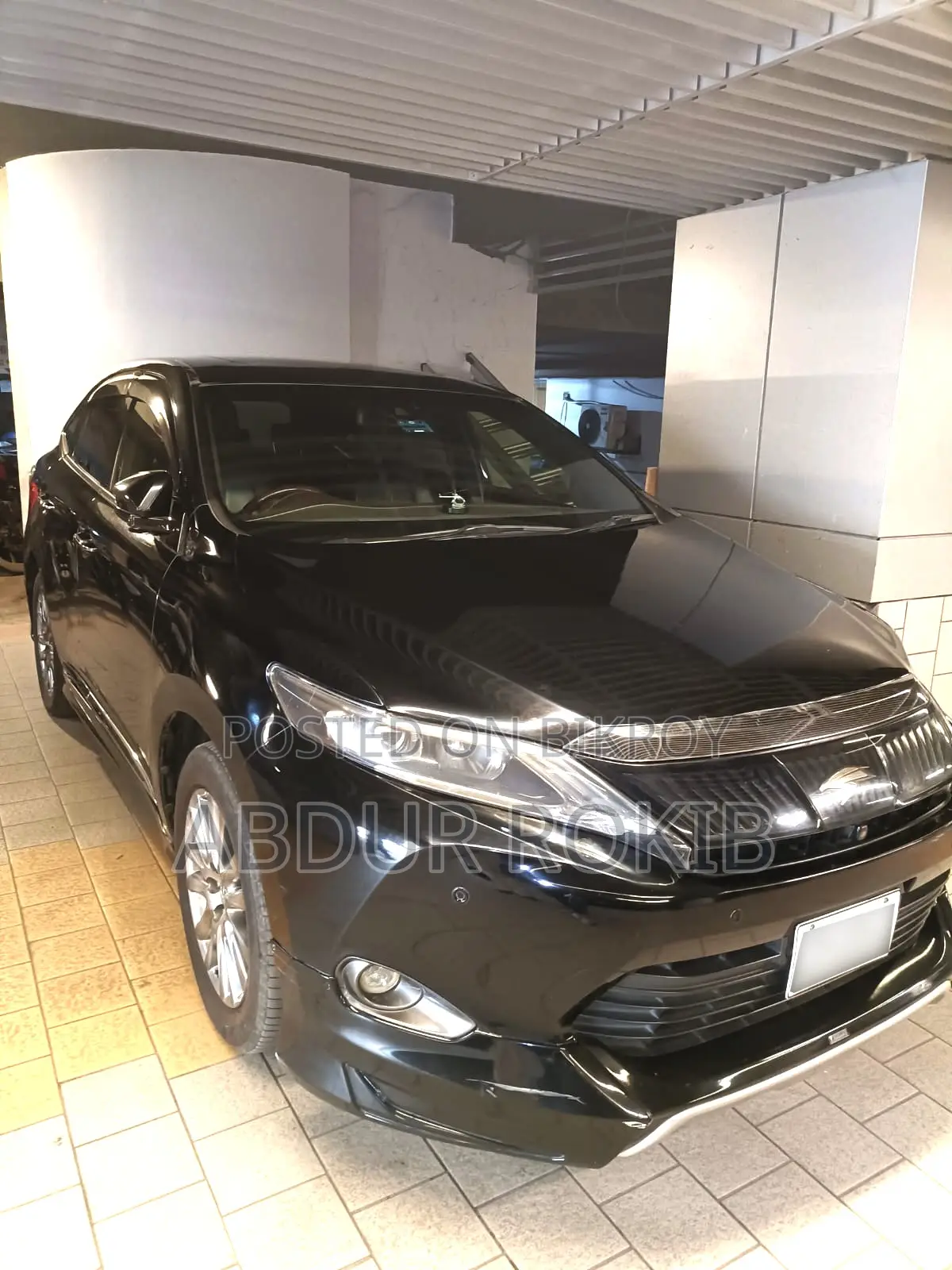 Toyota Harrier 2013
