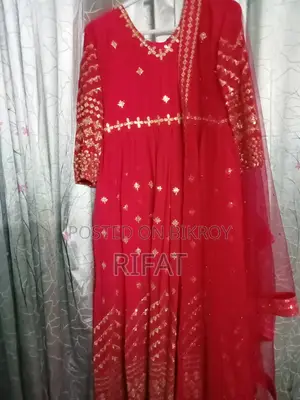 পার্টি ড্রেস