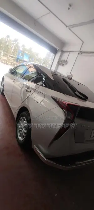 Toyota Prius hybrid 2018