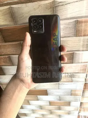 Realme 8 (Used)