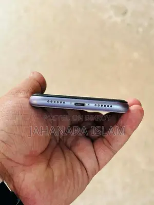 Apple iPhone 11 look like fresh (Used)