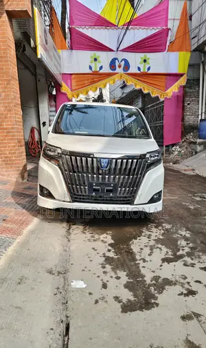টয়োটা এস্কয়ার ২-ডোর পাওয়ার পুশ হাইব্রিড ২০২০