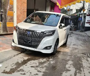 টয়োটা এস্কয়ার ২-ডোর পাওয়ার পুশ হাইব্রিড ২০২০