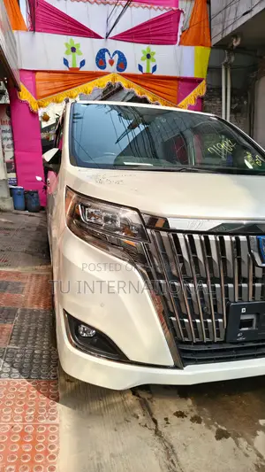 টয়োটা এস্কয়ার ২-ডোর পাওয়ার পুশ হাইব্রিড ২০২০