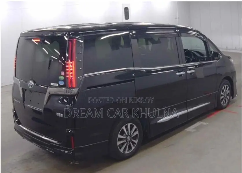 Toyota Esquire Hybrid Gi Premium 2020