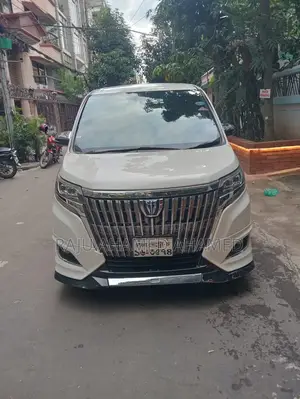 হাইব্রিড নোয়াহ ভাড়ার জন্য