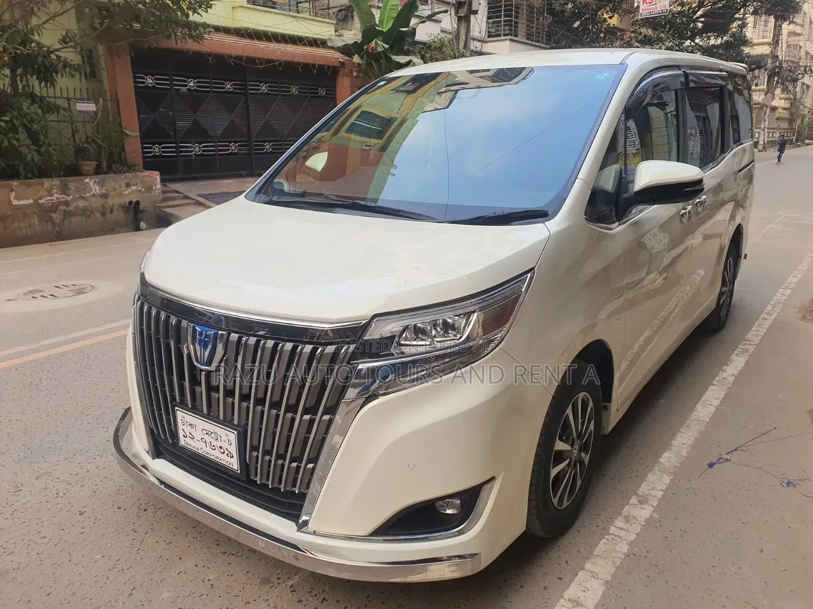 Hybrid Noah For Rent