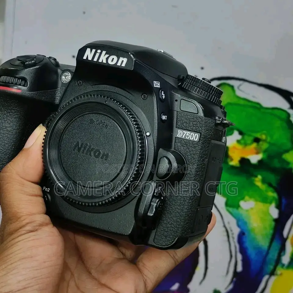 Nikon D7500 Full box available