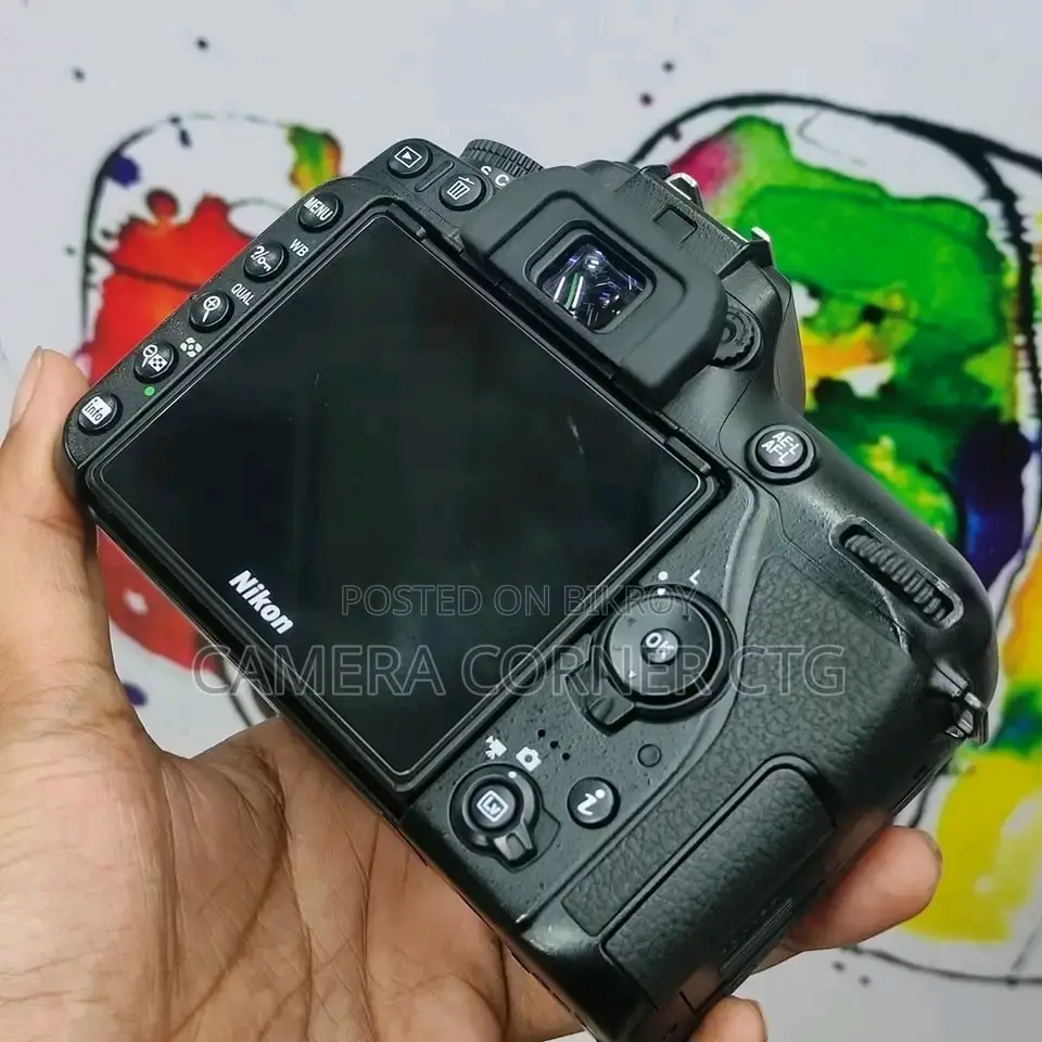 Nikon D7500 Full box available