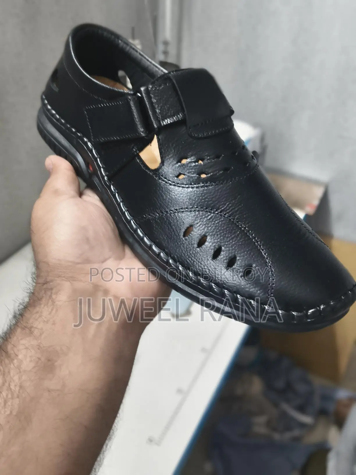 Formal shoes