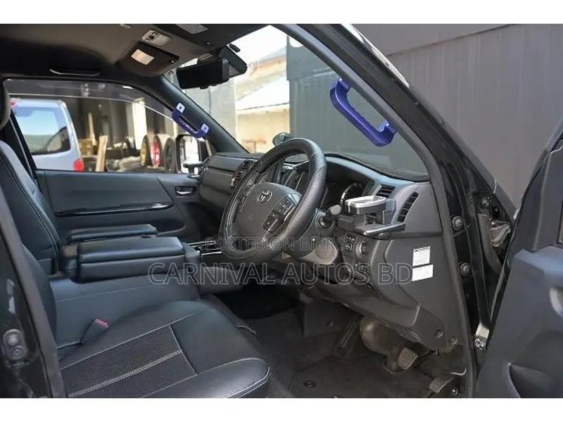 Toyota Hiace SUPER GL DARK PRIME 2021