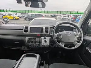 Toyota Hiace SUPER GL PUSH 2021