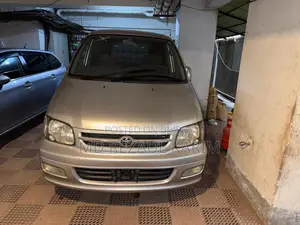 Toyota Noah Super Extra Edition 2001