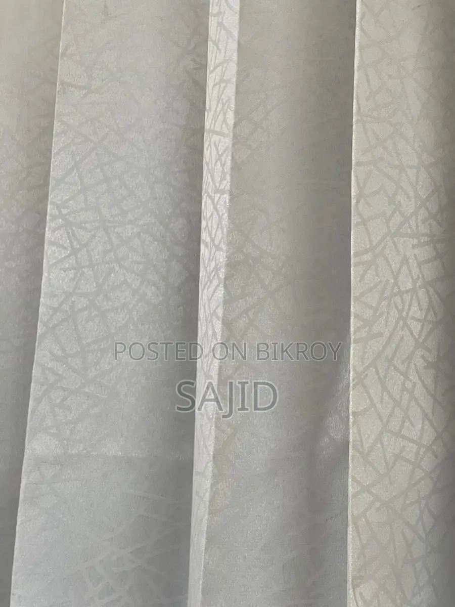 প্রিমিয়াম অফ হোয়াইট পর্দা