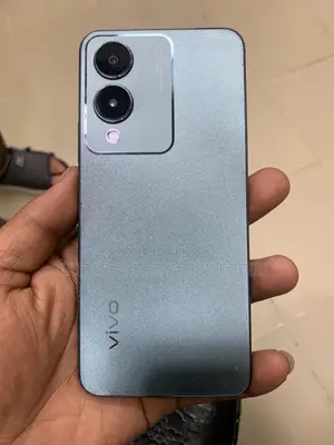 Vivo Y17s . (Used)
