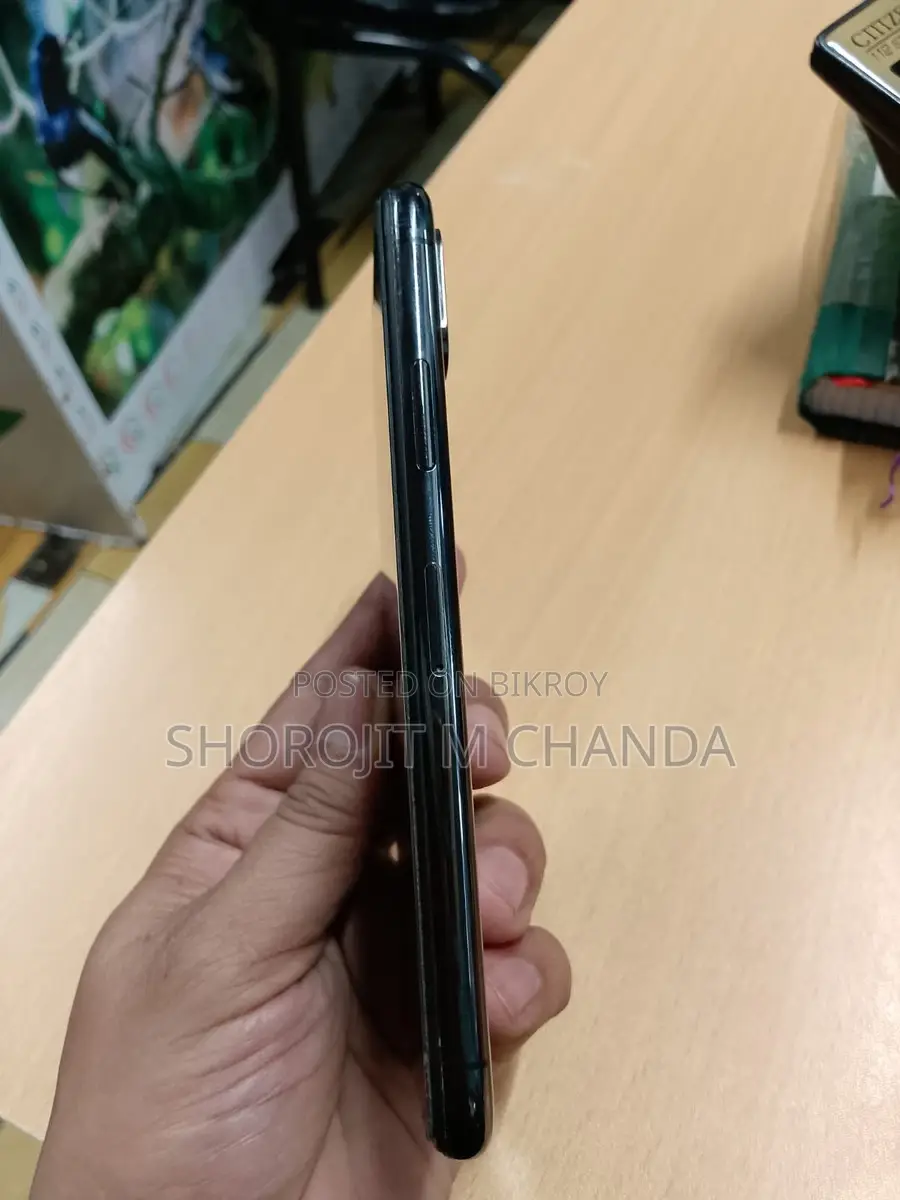 Apple iPhone XS (Used)
