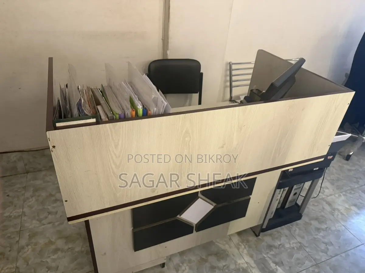 অফিস ওয়ার্কস্টেশন