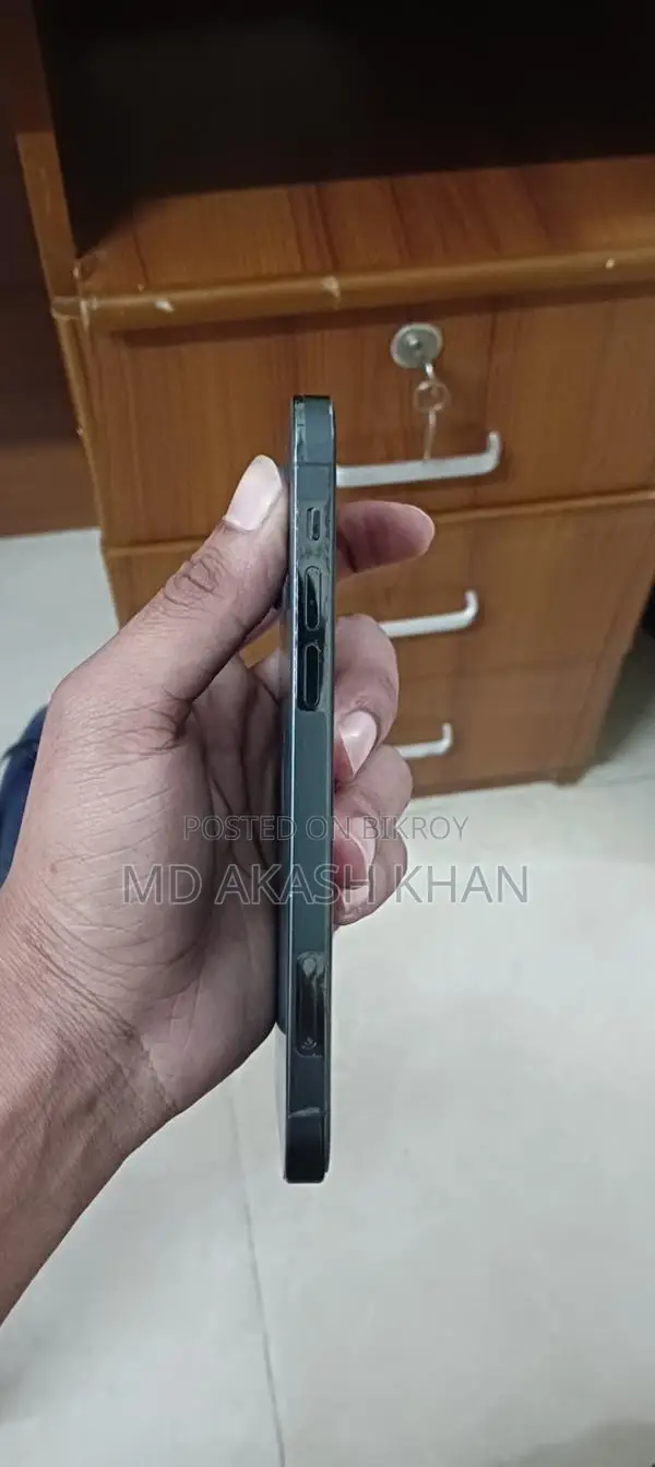 Apple iPhone 12 Pro (Used)