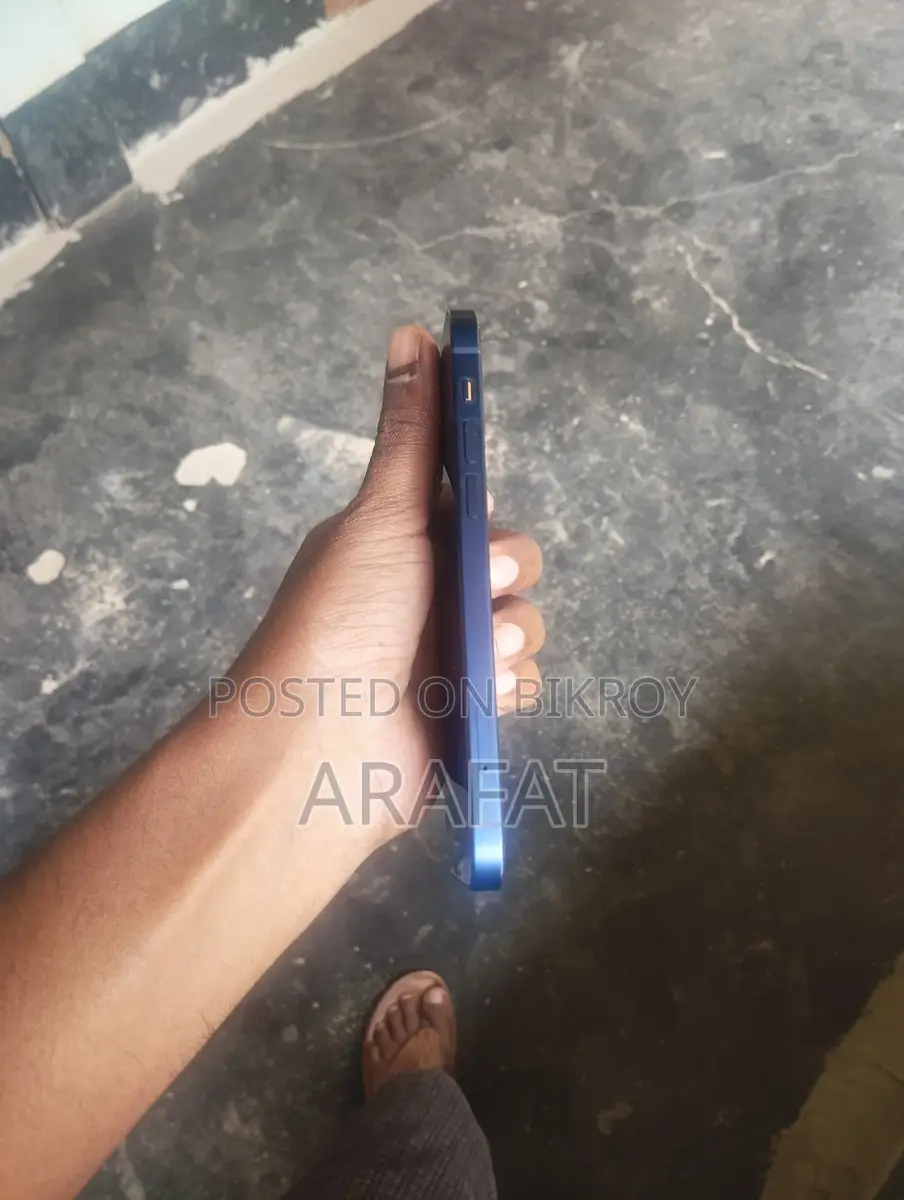 Apple iPhone 12 128gb (Used)