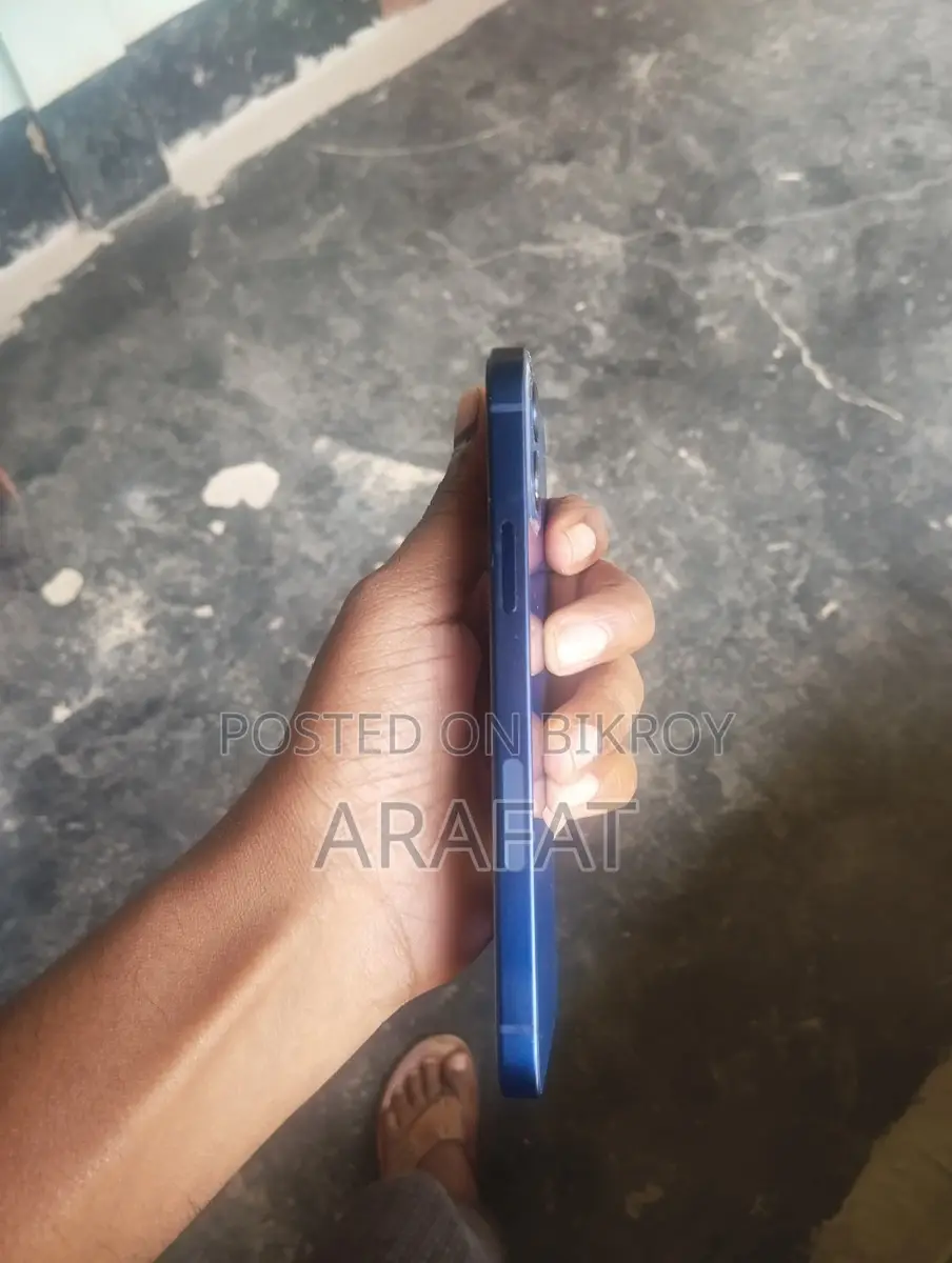 Apple iPhone 12 128gb (Used)