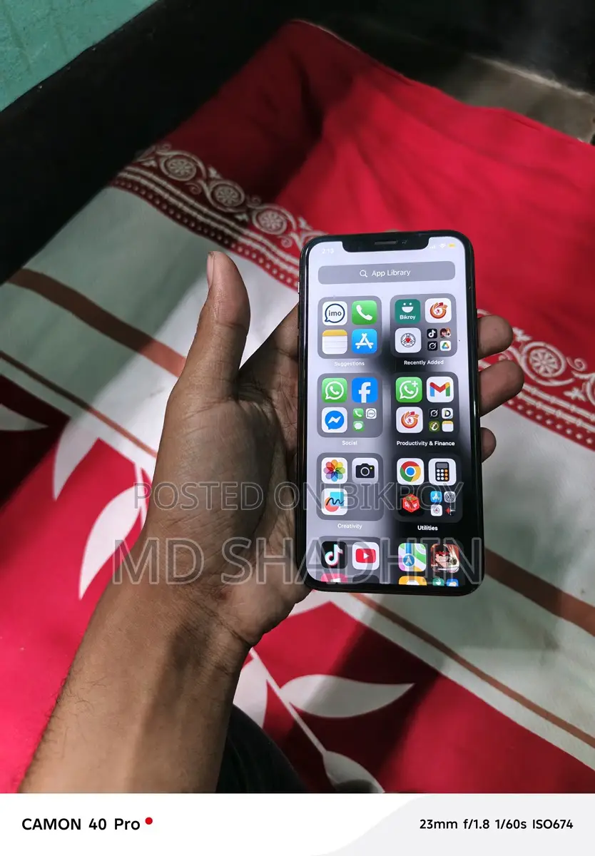 Apple iPhone XS (Used)