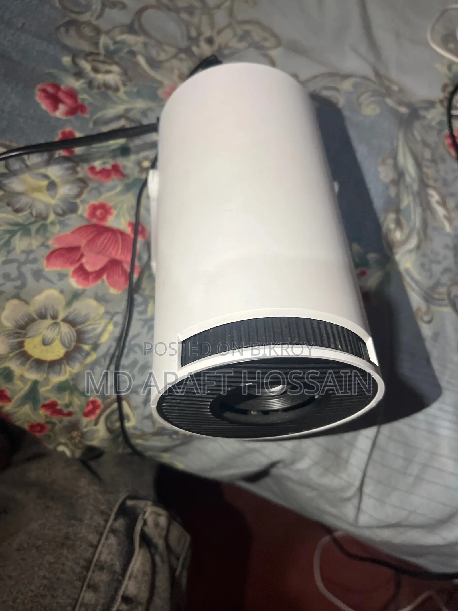 মিনি প্রজেক্টর