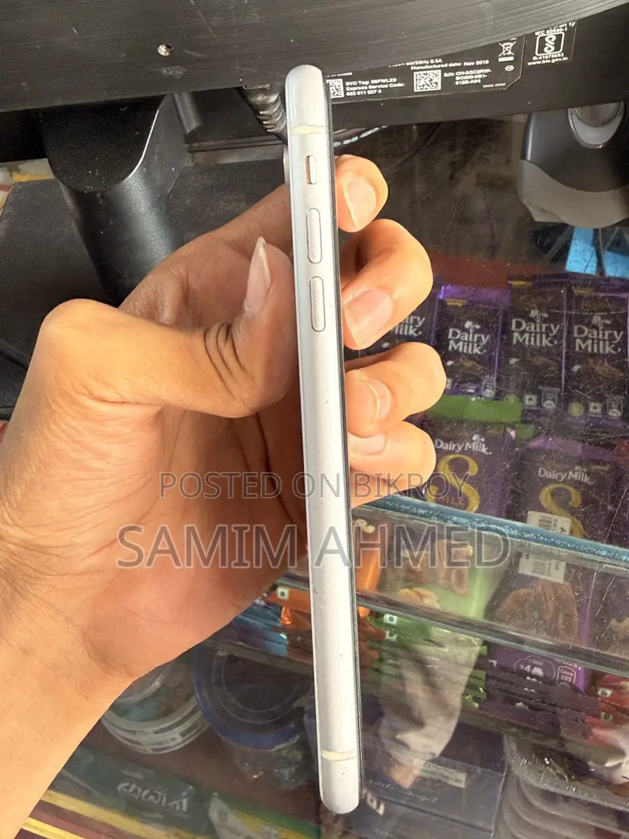 Apple iPhone XR 64GB (ব্যবহৃত)