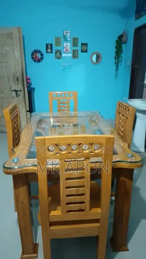 চিটাগং সেগুন কাঠের ডাইনিং টেবিল এবং চার টি চেয়ার