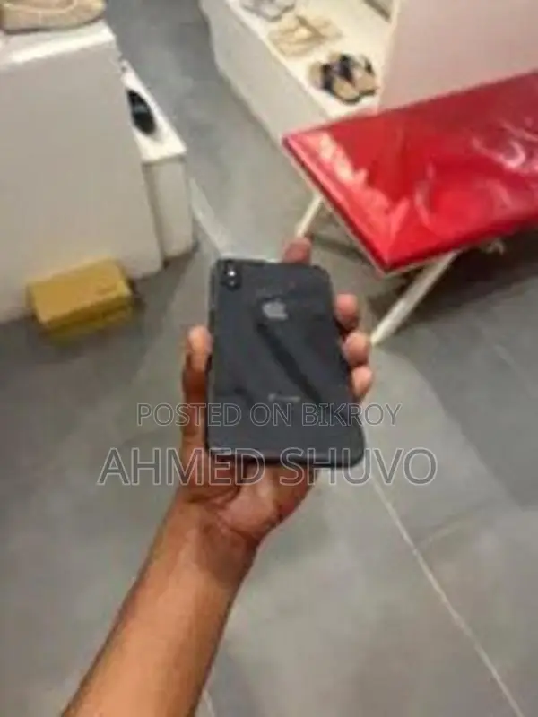 Apple iPhone X (Used)
