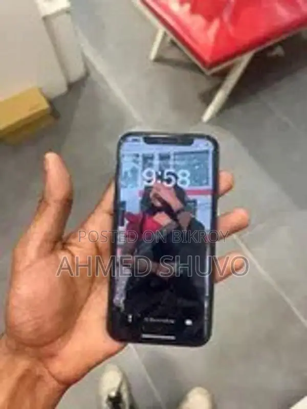 Apple iPhone X (Used)