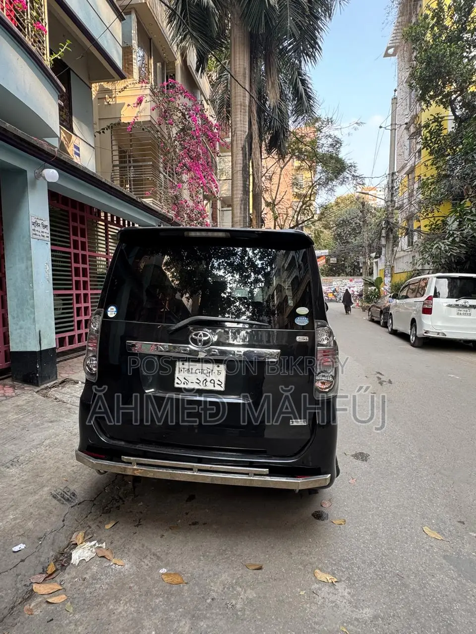 Toyota Noah SI BLACK COLOR 2011