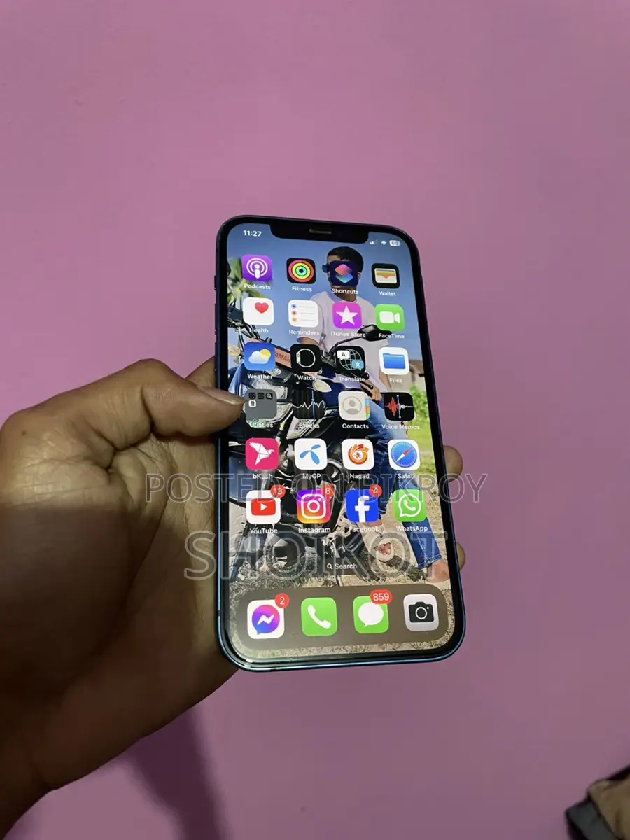 Apple iPhone 12 (Used)