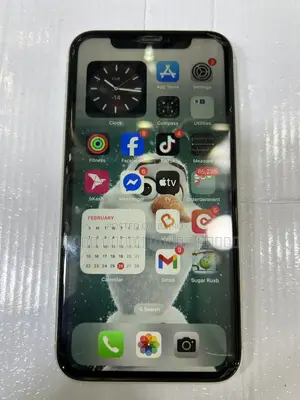 Apple iPhone XR (Used)