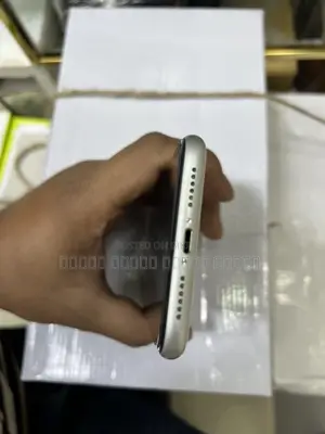 Apple iPhone XR (Used)