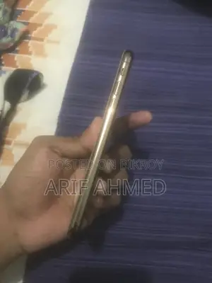 Apple iPhone XS (Used)