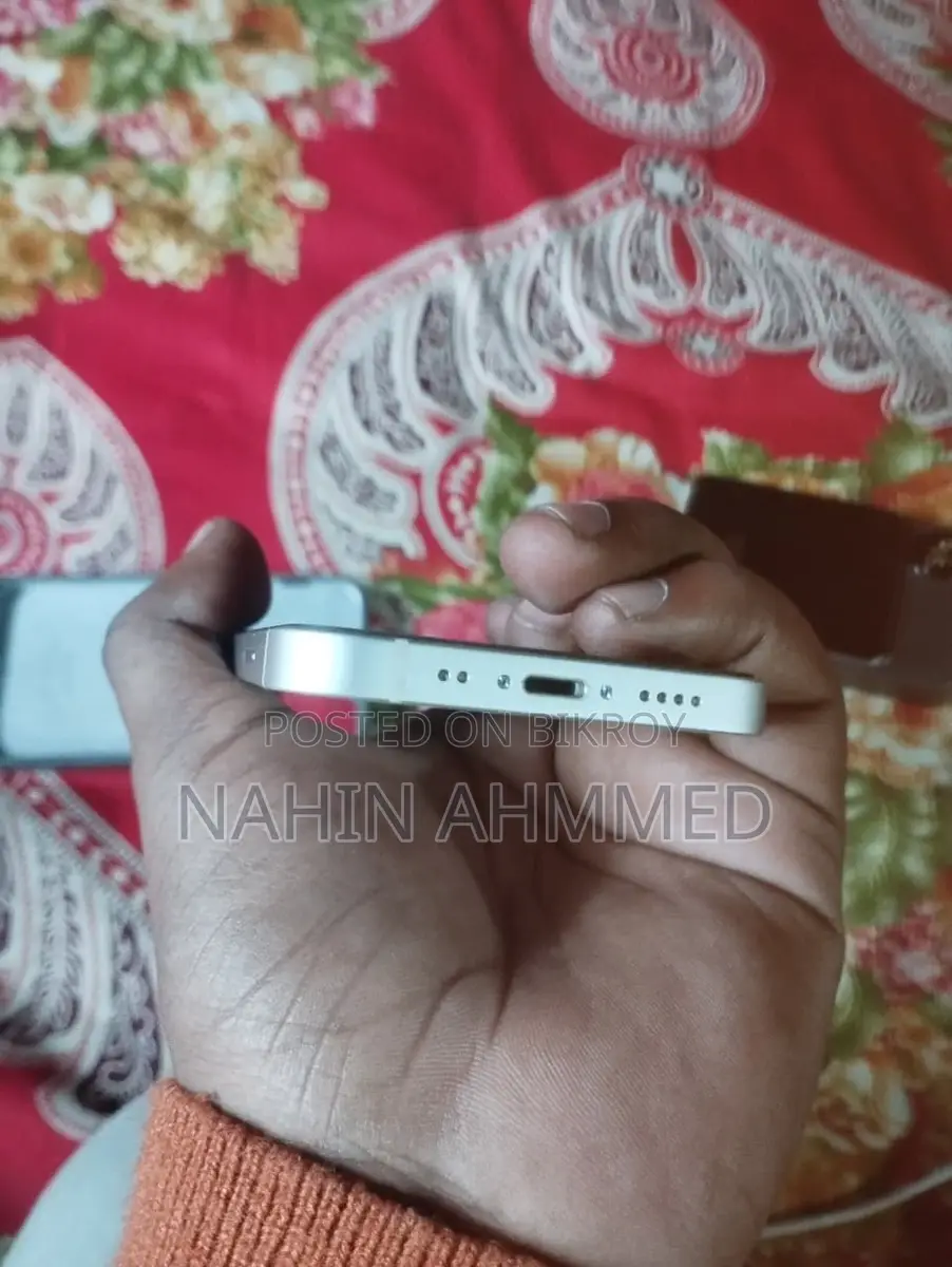 Apple iPhone 12 Mini ব্যাকশেল পরিবর্তন (ব্যবহৃত)