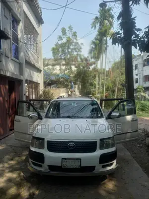 Toyota Succeed 2005