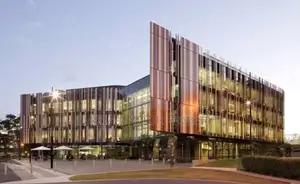 ৩০ শে এপ্রিল এর আগে Australia র Macquarie University তে Scholarship