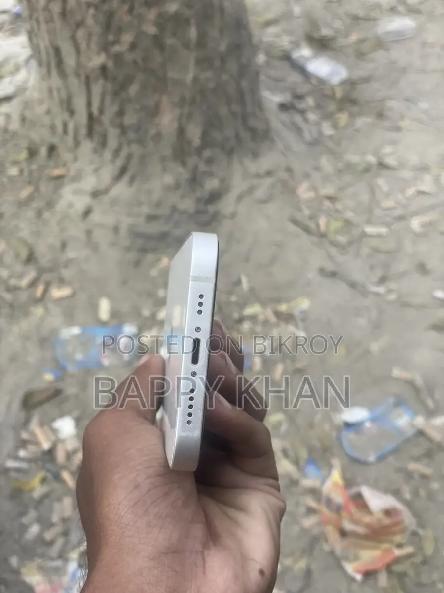 Apple iPhone 13 (Used)