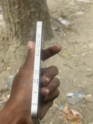 Apple iPhone 13 (Used)