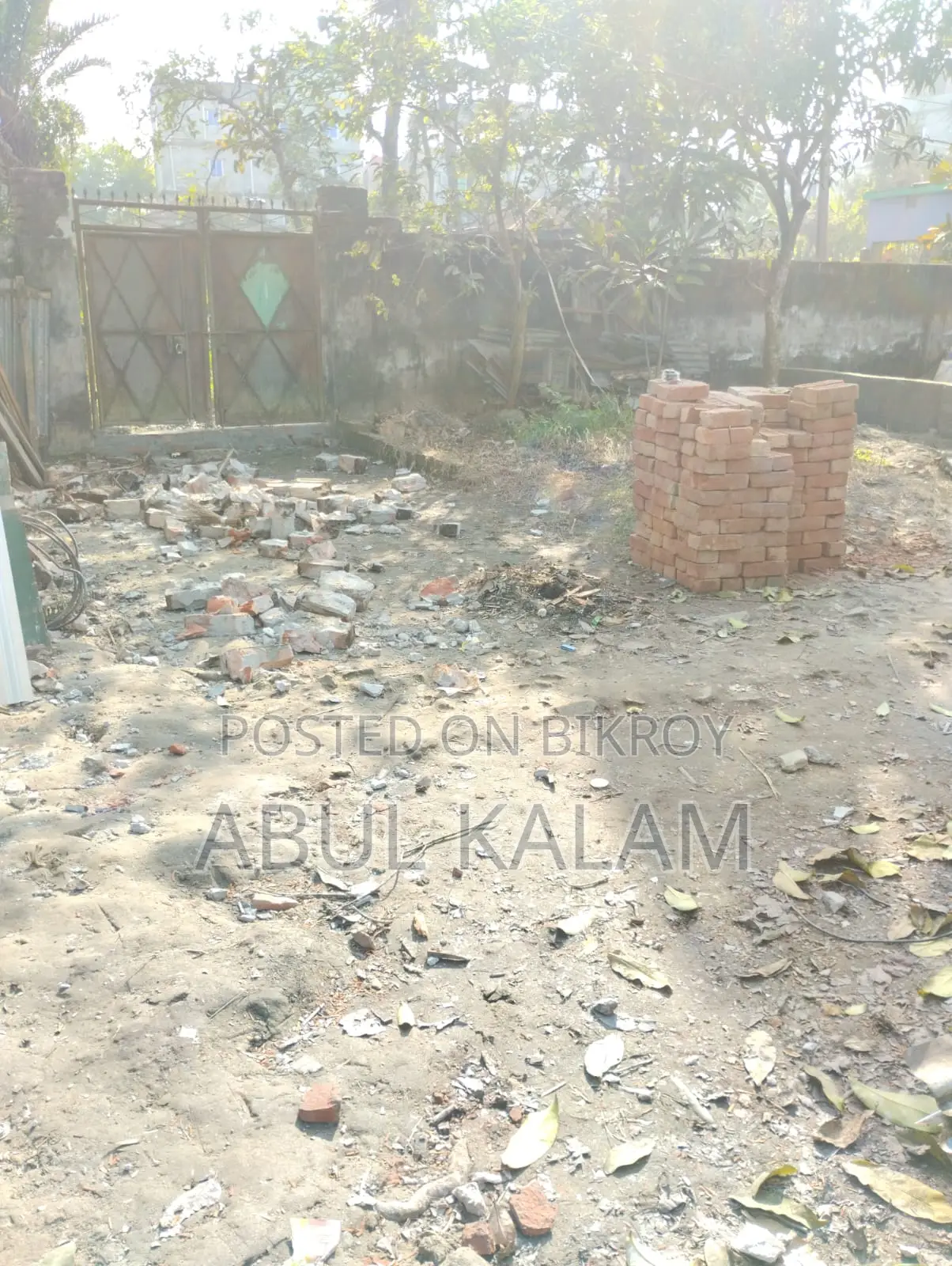 Urgent Land Sale: 2.75 Decimals in Bhatikhana