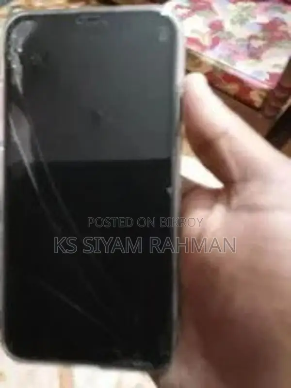 Apple iPhone 11 (Used)